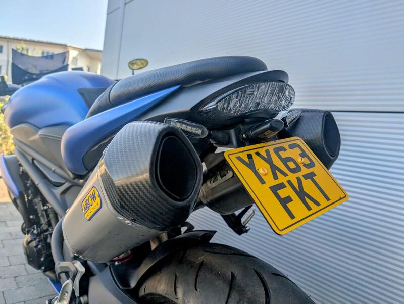 TRIUMPH SPEED TRIPLE 1050