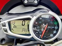 TRIUMPH STREET TRIPLE 675