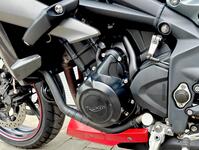 TRIUMPH STREET TRIPLE 675