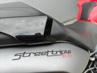 TRIUMPH STREET TRIPLE 675