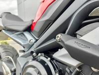 TRIUMPH STREET TRIPLE 675