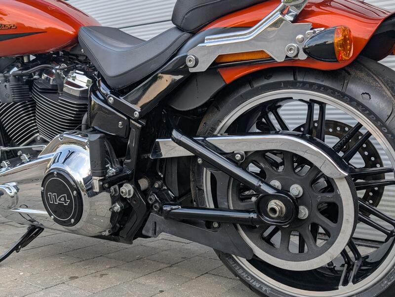 HARLEY-DAVIDSON Softail