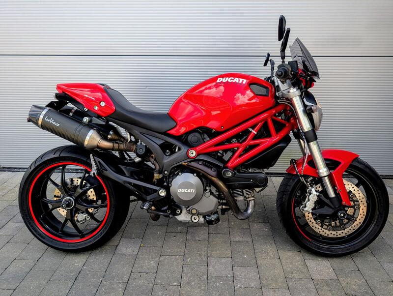 DUCATI MONSTER 796