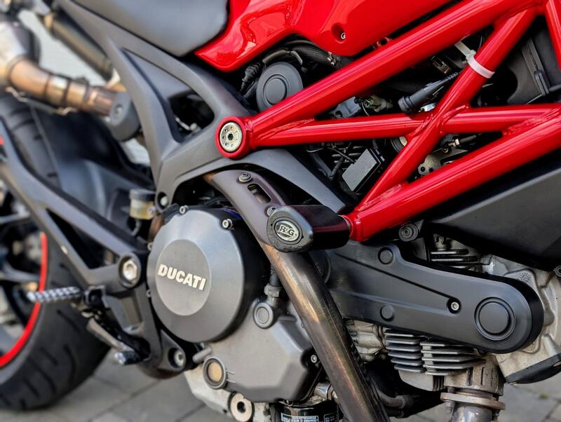 DUCATI MONSTER 796