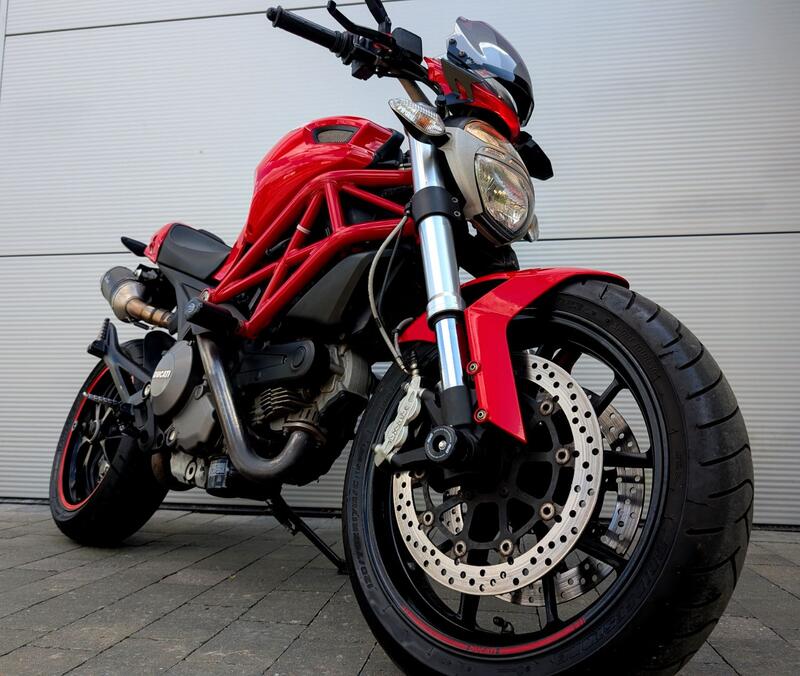 DUCATI MONSTER 796