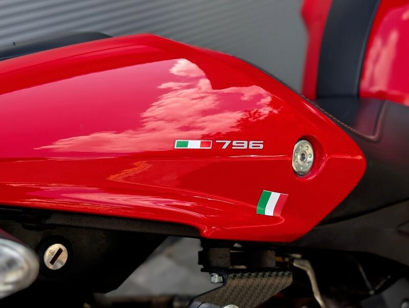 DUCATI MONSTER 796