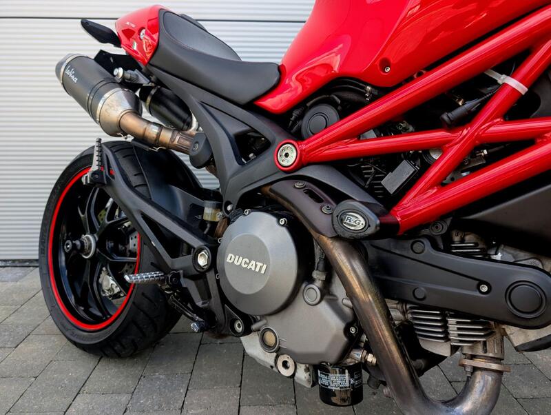 DUCATI MONSTER 796