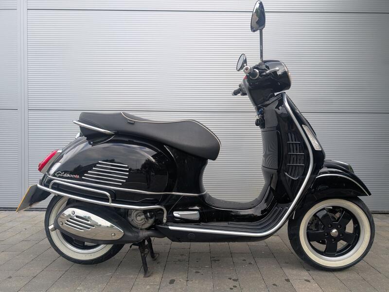 PIAGGIO Vespa
