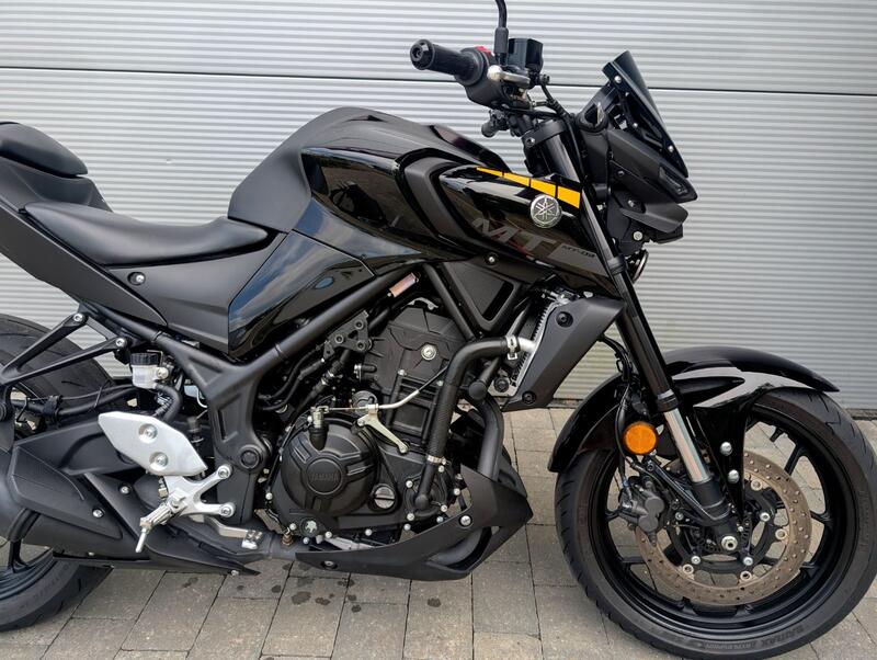 YAMAHA MT-03