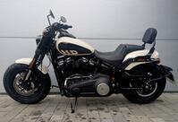 HARLEY-DAVIDSON Dyna