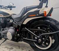 HARLEY-DAVIDSON Dyna