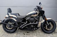 HARLEY-DAVIDSON Dyna