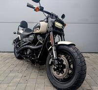 HARLEY-DAVIDSON Dyna