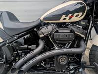 HARLEY-DAVIDSON Dyna