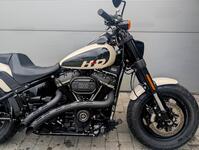 HARLEY-DAVIDSON Dyna
