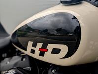 HARLEY-DAVIDSON Dyna