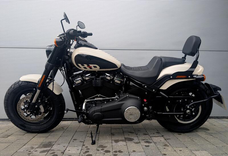 HARLEY-DAVIDSON Dyna