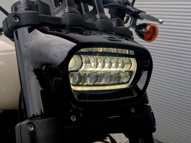 HARLEY-DAVIDSON Dyna