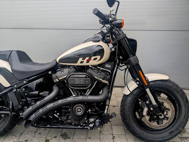 HARLEY-DAVIDSON Dyna