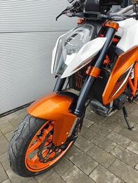 KTM 1290 SUPER DUKE R