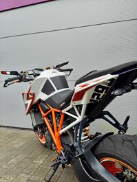 KTM 1290 SUPER DUKE R