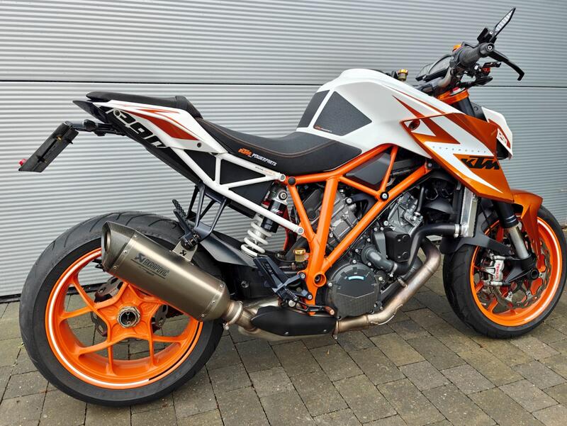 KTM 1290 SUPER DUKE R