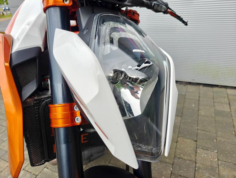 KTM 1290 SUPER DUKE R