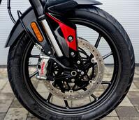 TRIUMPH TIGER 900