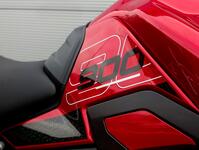 TRIUMPH TIGER 900
