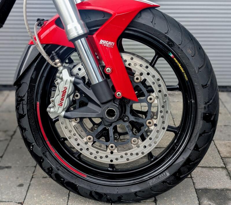 DUCATI MONSTER 796