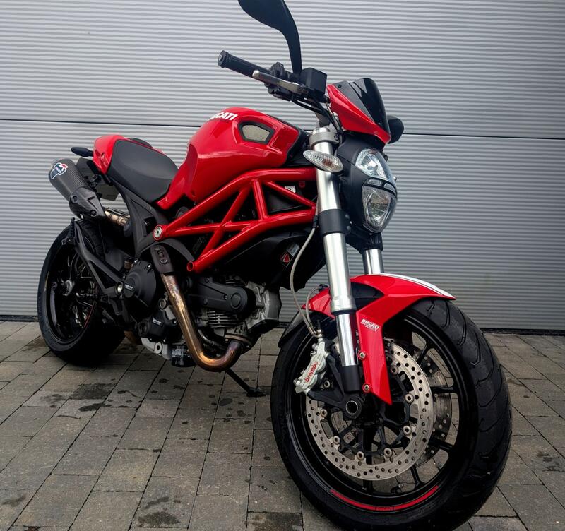 DUCATI MONSTER 796