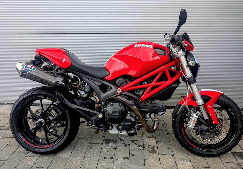 DUCATI MONSTER 796