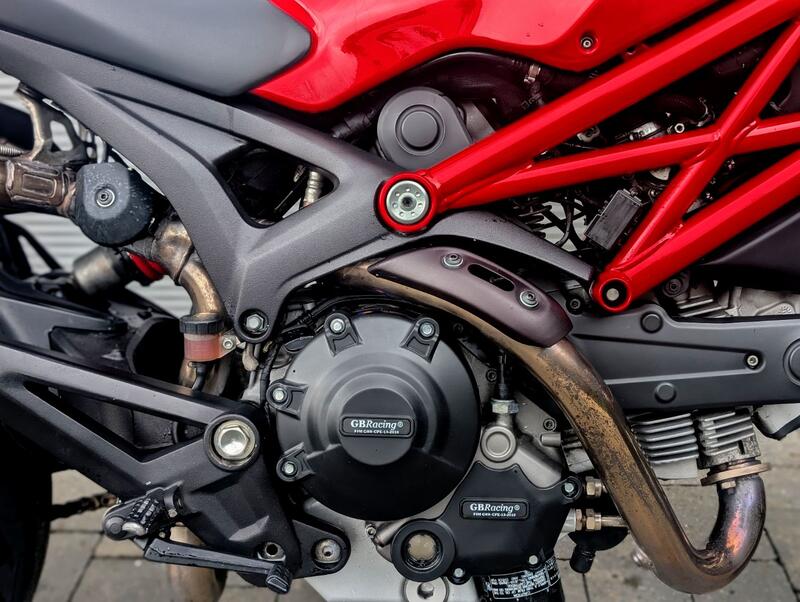 DUCATI MONSTER 796
