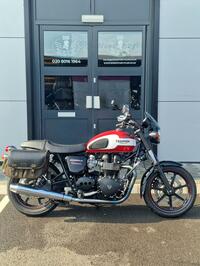 TRIUMPH BONNEVILLE NEWCHURCH