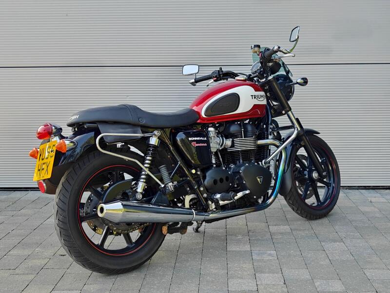 TRIUMPH BONNEVILLE NEWCHURCH