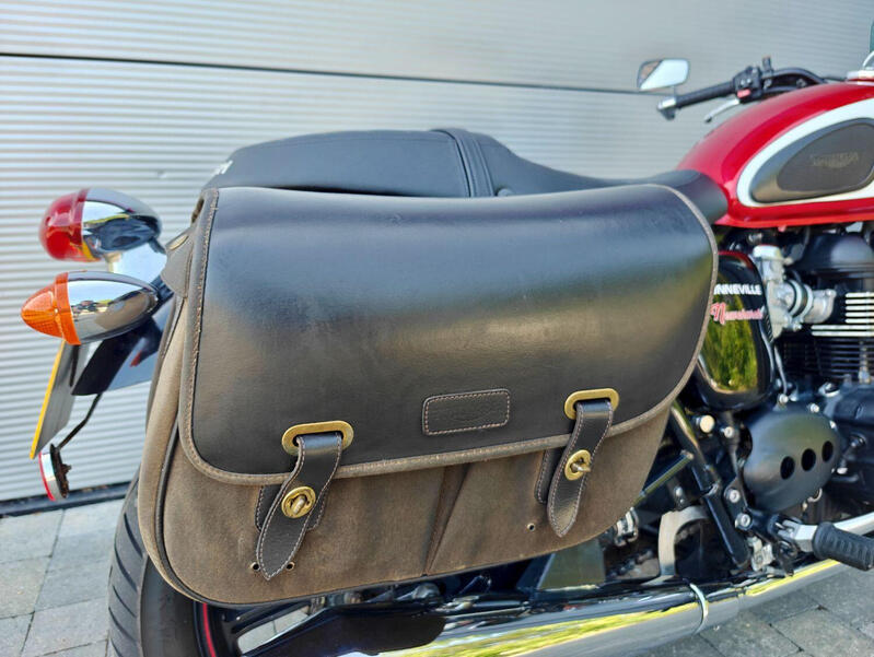 TRIUMPH BONNEVILLE NEWCHURCH