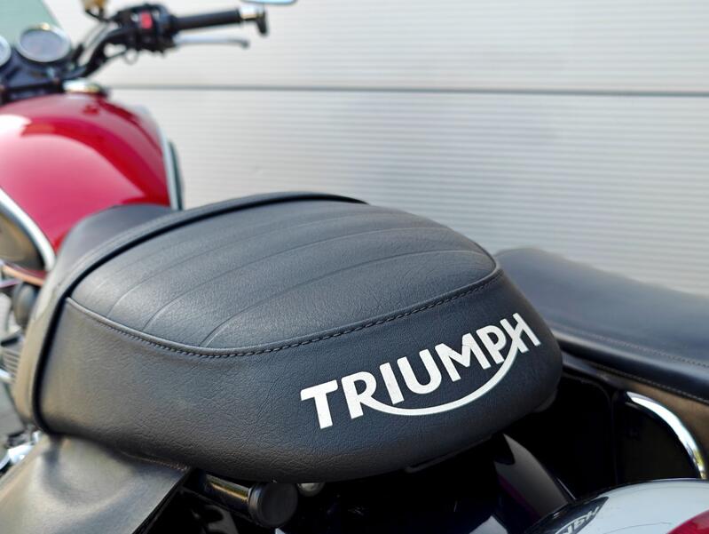 TRIUMPH BONNEVILLE NEWCHURCH
