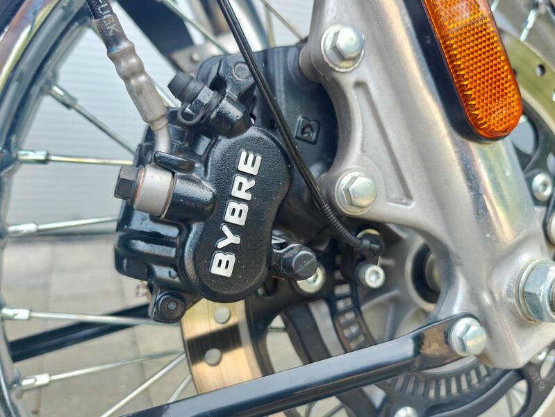 ROYAL ENFIELD CLASSIC CHROME