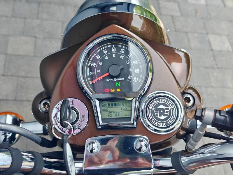 ROYAL ENFIELD CLASSIC CHROME