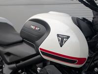 TRIUMPH Trident