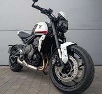 TRIUMPH Trident