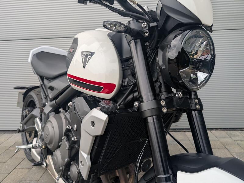 TRIUMPH Trident