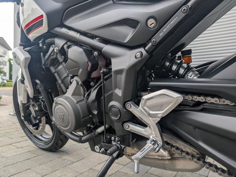 TRIUMPH Trident