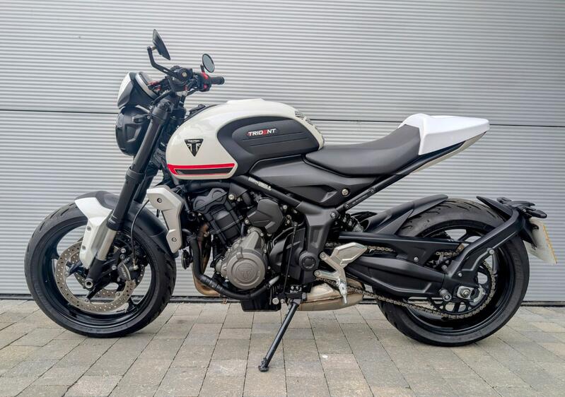 TRIUMPH Trident