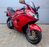 TRIUMPH SPRINT ST 1050