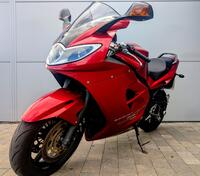 TRIUMPH SPRINT ST 1050