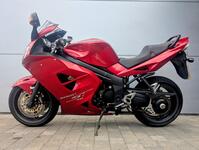 TRIUMPH SPRINT ST 1050