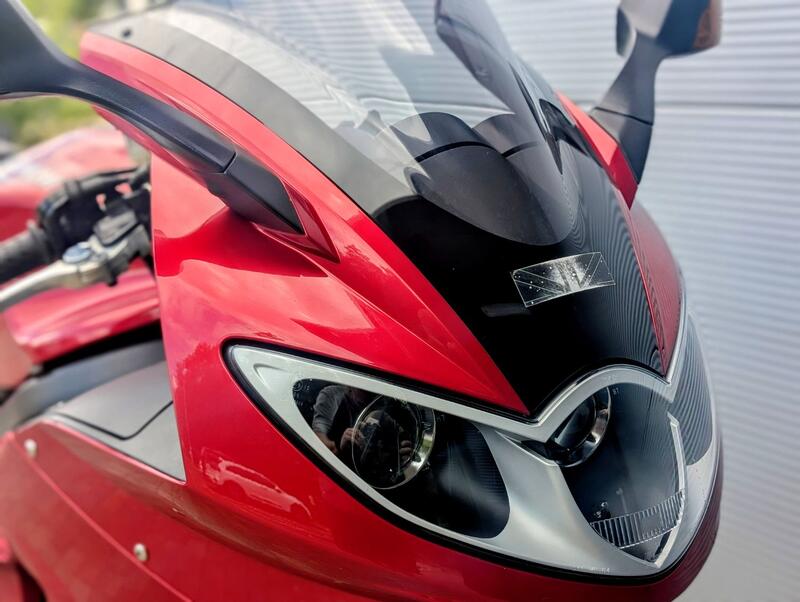 TRIUMPH SPRINT ST 1050