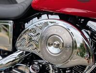 HARLEY-DAVIDSON Dyna