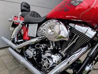 HARLEY-DAVIDSON Dyna